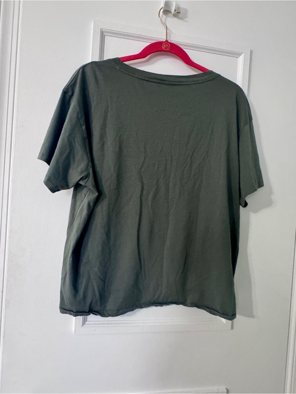 Vuori Women’s V-Neck Relaxed Tee - Olive Size XL - Picture 3 of 3